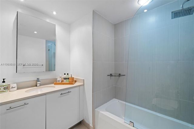 3250 NE 1st Ave 515, Miami, FL 33137