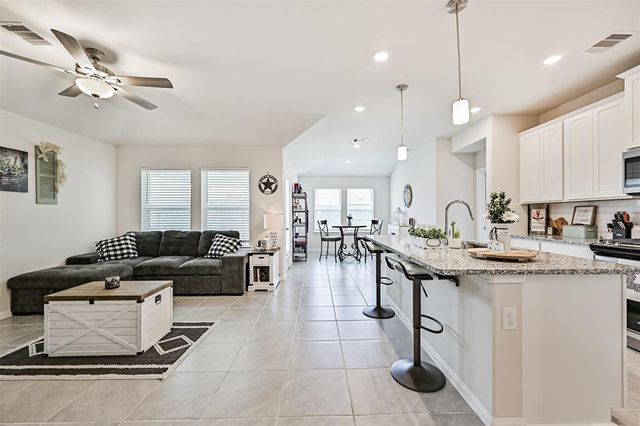 10409 Deussen Lane, Texas City, TX 77591
