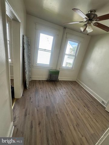 936 GREENWOOD AVE, Trenton, NJ 08609