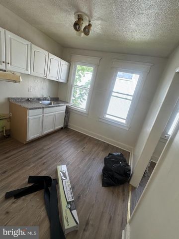 936 GREENWOOD AVE, Trenton, NJ 08609