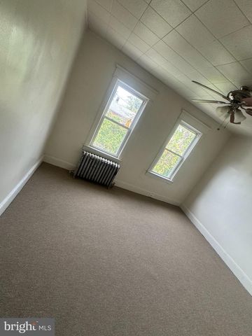 936 GREENWOOD AVE, Trenton, NJ 08609