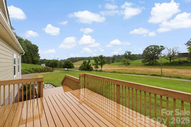 135 Herron Cove Road, Weaverville, NC 28787