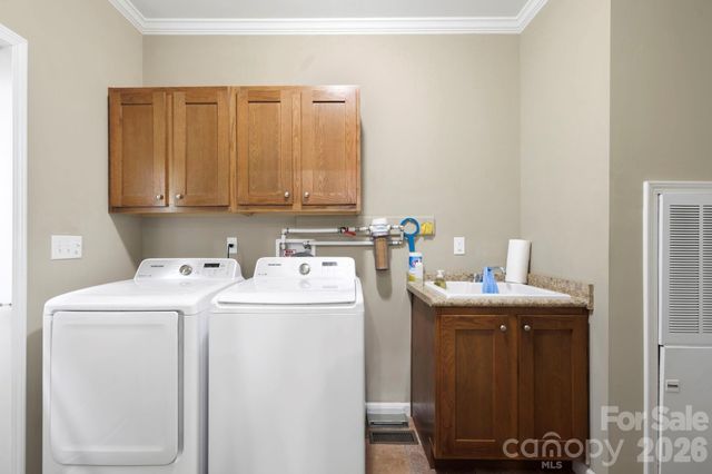 135 Herron Cove Road, Weaverville, NC 28787