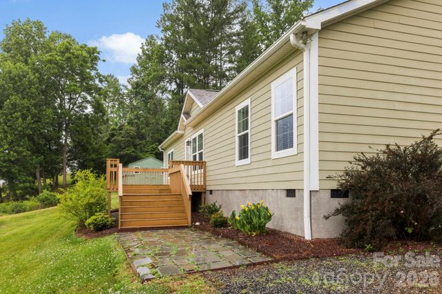 135 Herron Cove Road, Weaverville, NC 28787