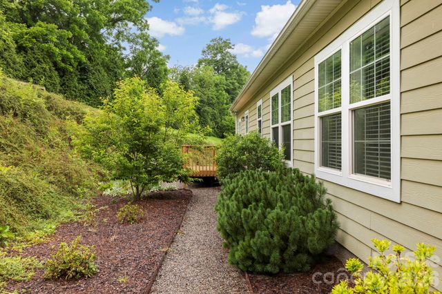 135 Herron Cove Road, Weaverville, NC 28787