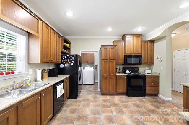 135 Herron Cove Road, Weaverville, NC 28787