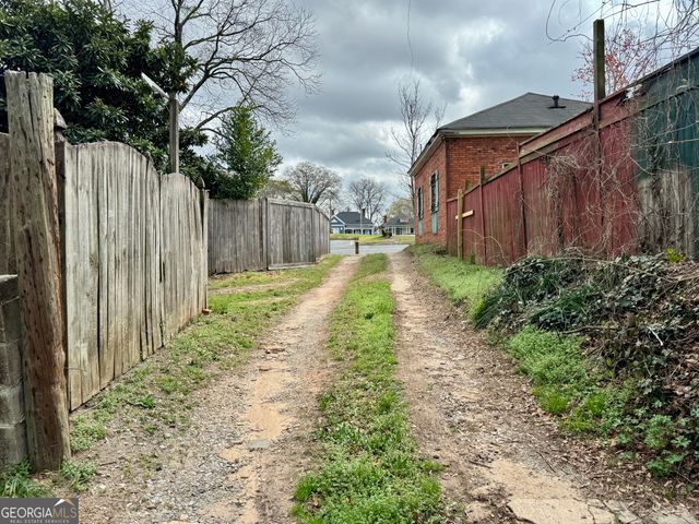 1020 Adams Street, Macon, GA 31201