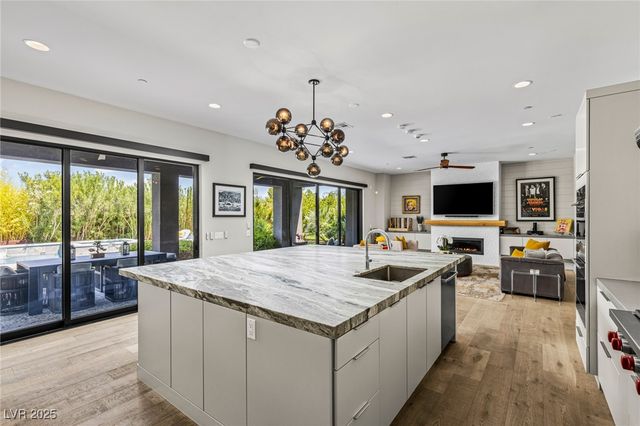 2650 Eldora Estates, Las Vegas, NV 89117