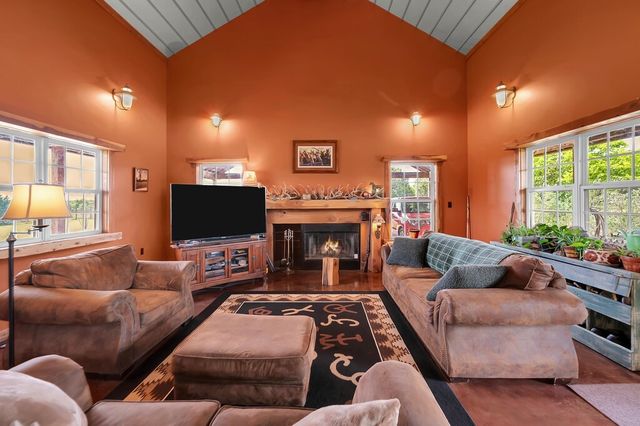 120 Private Road 2123, Meridian, TX 76665