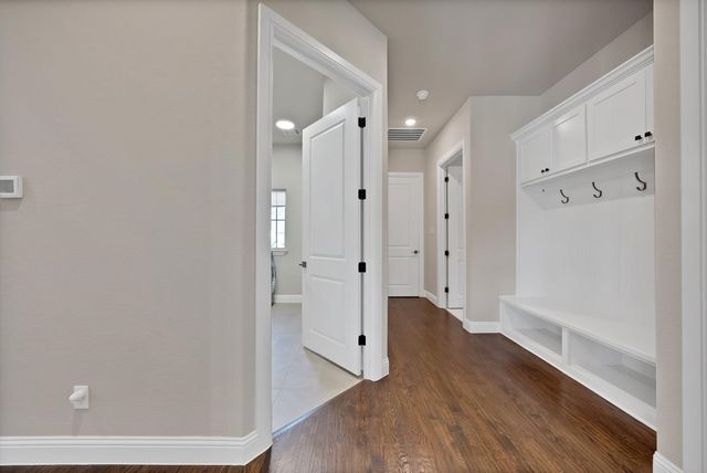 7217 Harris Place, Arlington, TX 76001