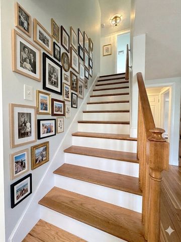 18 Pond Ave., Foxboro, MA 02035