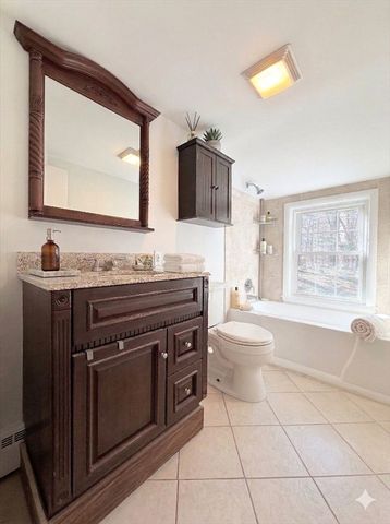 18 Pond Ave., Foxboro, MA 02035