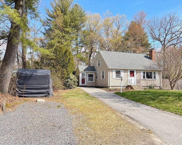 18 Pond Ave., Foxboro, MA 02035
