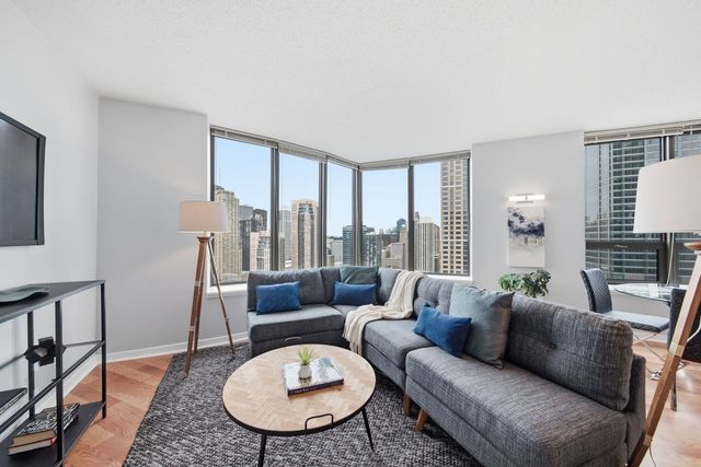 400 N Lasalle Street 3602, Chicago, IL 60654