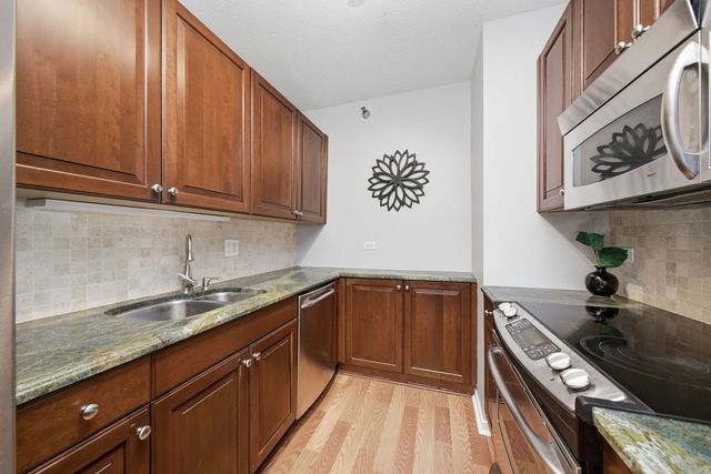 400 N Lasalle Street 3602, Chicago, IL 60654