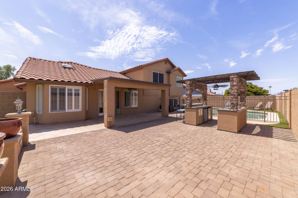 6108 W SHANGRI LA Road W, Glendale, AZ 85304 — photo 5