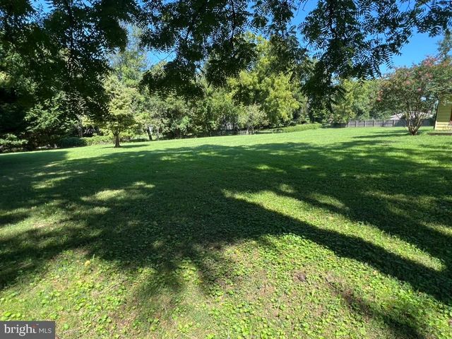 13715 NOTLEY RD, Silver Spring, MD 20904