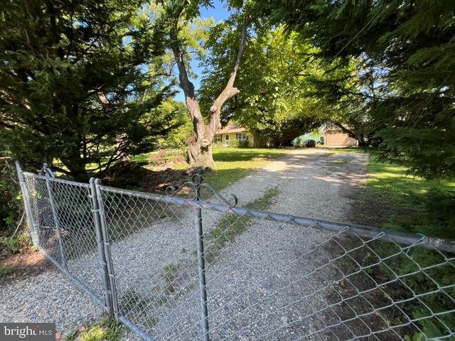 13715 NOTLEY RD, Silver Spring, MD 20904