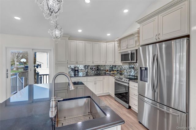 36 Studley Street, Brentwood, NY 11717