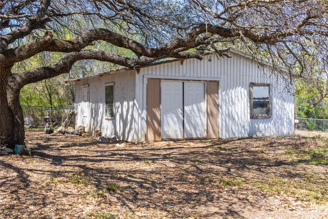 8057 County Road 606, Brownwood, TX 76801