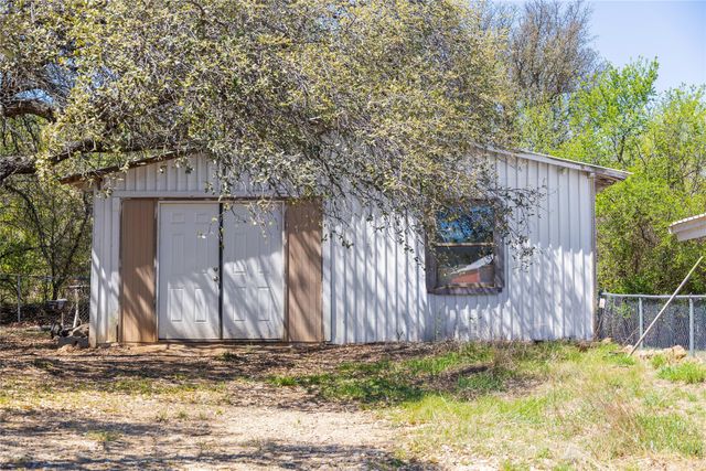 8057 County Road 606, Brownwood, TX 76801
