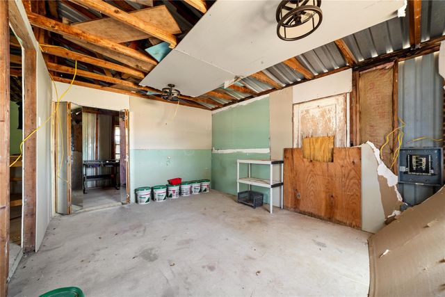 8057 County Road 606, Brownwood, TX 76801