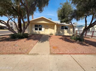 4150 W MEDLOCK Drive, Phoenix, AZ 85019