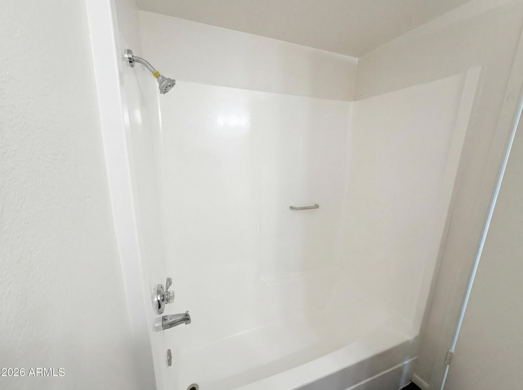 Image 17 of property listing at 4150 W MEDLOCK Drive, Phoenix, AZ 85019