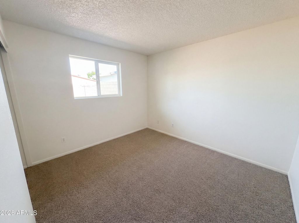 Image 19 of property listing at 4150 W MEDLOCK Drive, Phoenix, AZ 85019