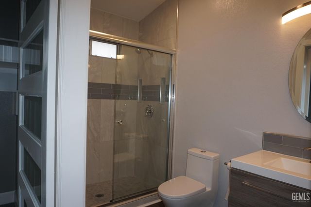 2600 Brookside Drive 60, Bakersfield, CA 93311