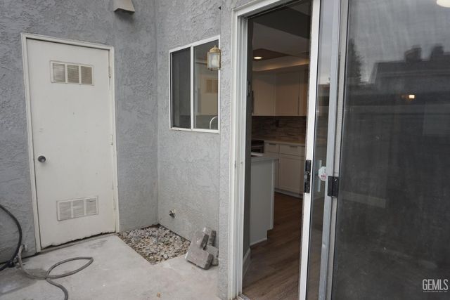 2600 Brookside Drive 60, Bakersfield, CA 93311