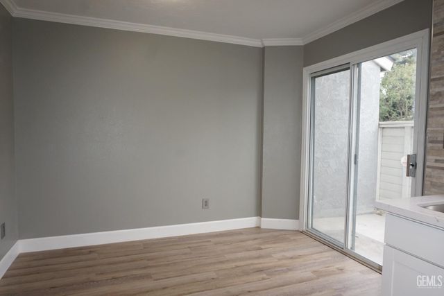 2600 Brookside Drive 60, Bakersfield, CA 93311