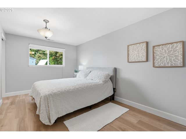 21 Ne BRYANT St, Portland, OR 97211