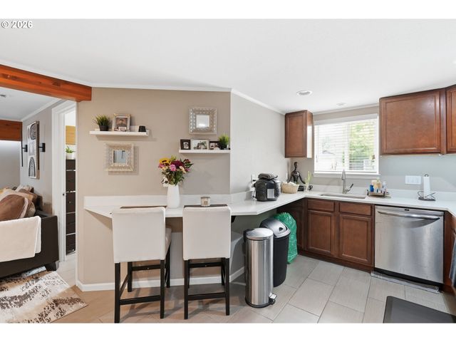 21 Ne BRYANT St, Portland, OR 97211