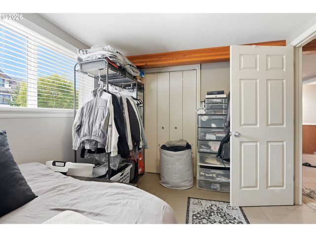 21 Ne BRYANT St, Portland, OR 97211