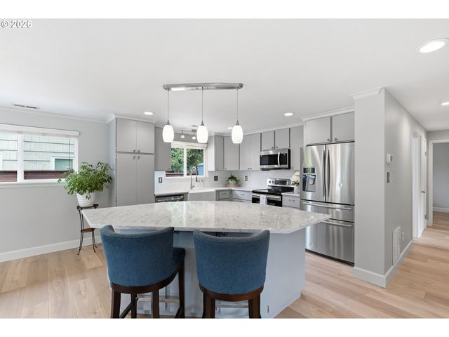 21 Ne BRYANT St, Portland, OR 97211