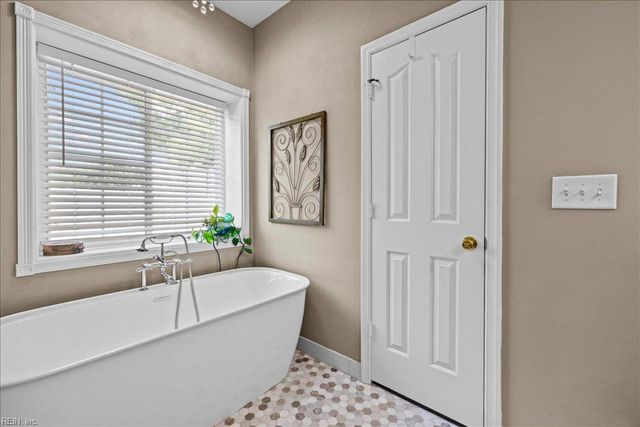 13299 Regent Park Walk, Carrollton, VA 23314