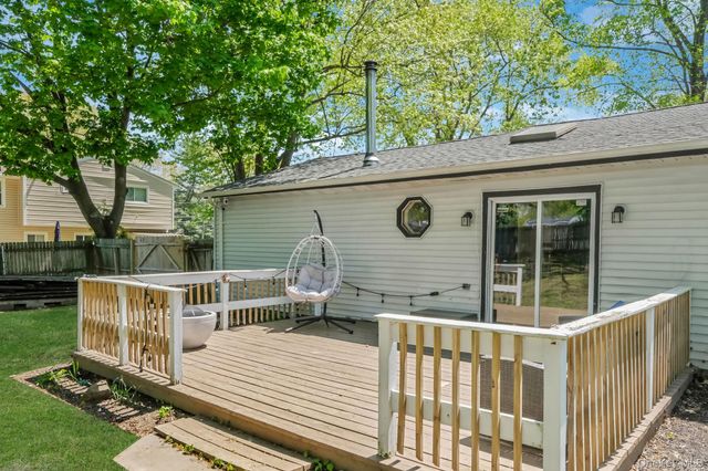 5 Oakwood Avenue, Port Jefferson Station, NY 11776