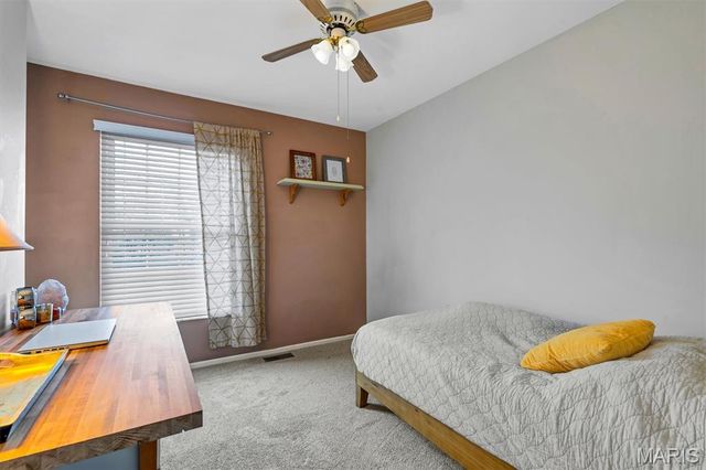 15 Rockwood Place Court, Eureka, MO 63025