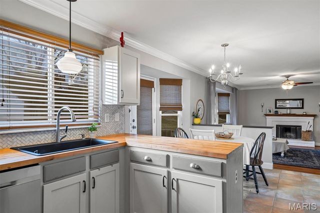 15 Rockwood Place Court, Eureka, MO 63025