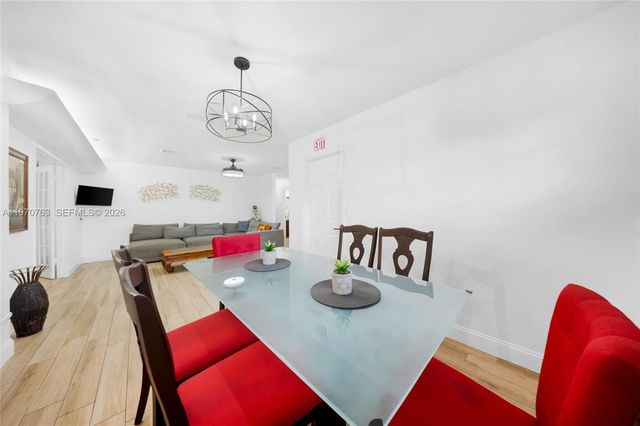 911 N Park Rd, Hollywood, FL 33021