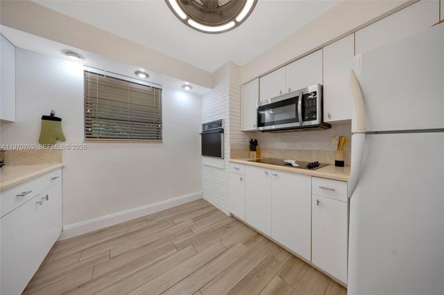 911 N Park Rd, Hollywood, FL 33021