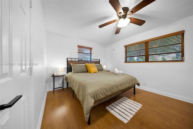 911 N Park Rd, Hollywood, FL 33021