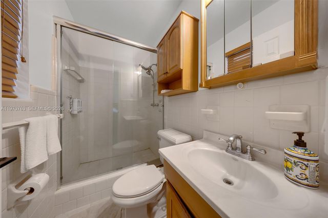 911 N Park Rd, Hollywood, FL 33021