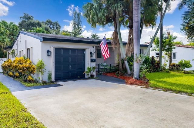 911 N Park Rd, Hollywood, FL 33021