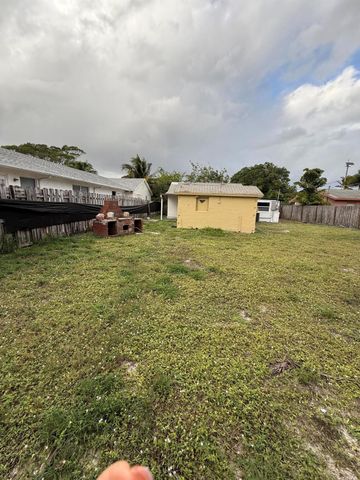 130 NE 3rd Avenue, Boynton Beach, FL 33435