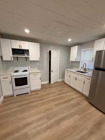 130 NE 3rd Avenue, Boynton Beach, FL 33435