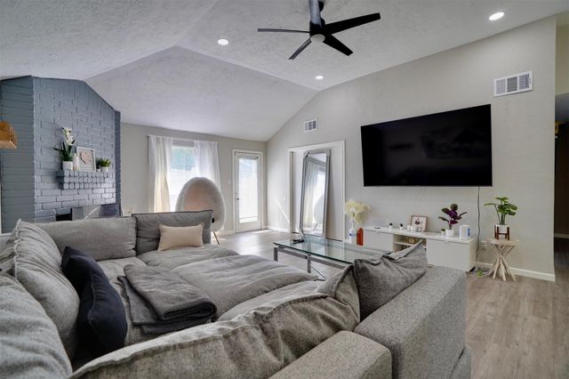 4010 Oak Terrace Court, Houston, TX 77082