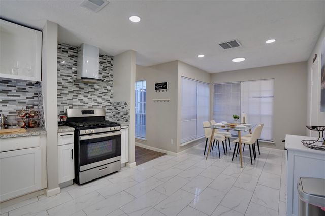 4010 Oak Terrace Court, Houston, TX 77082