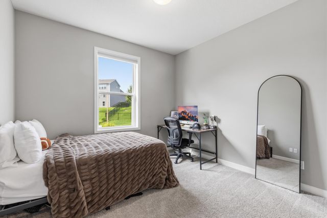 20481 Ginger Court, Lakeville, MN 55044